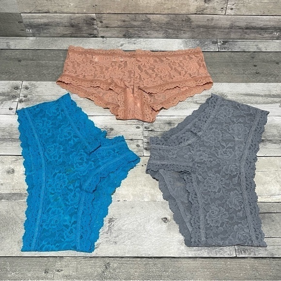 HANKY PANKY 3-Pack Signature Lace Boyshorts - Assorted colors - Sz - Small B634